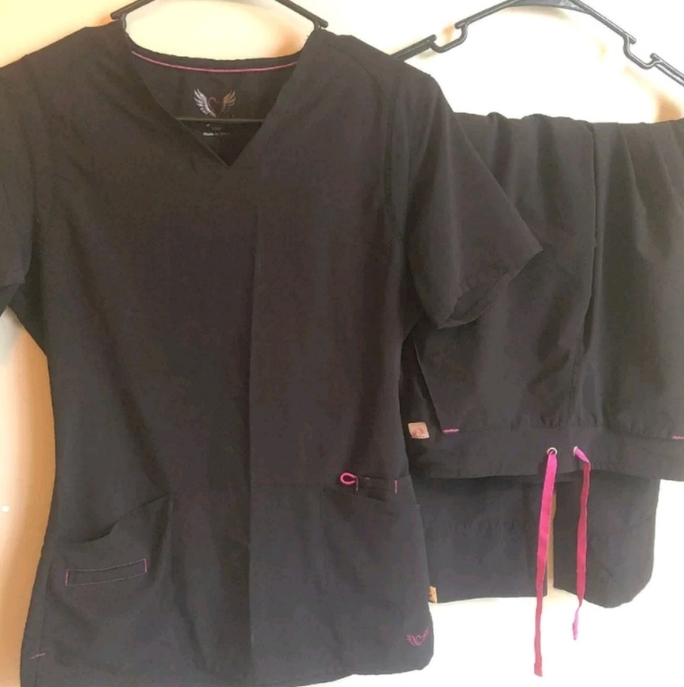 Smitten scrub set XS petite black